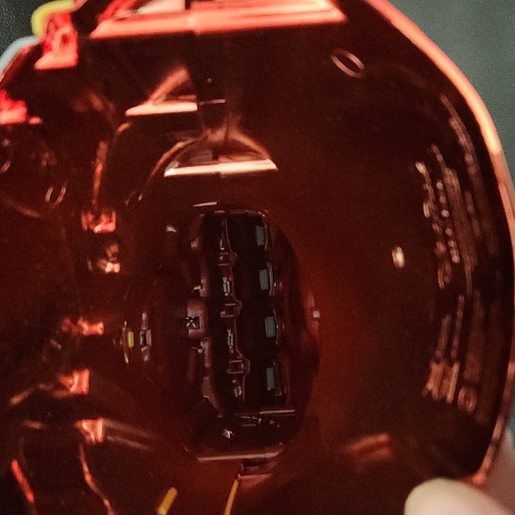 Disney Iron Man Gauntlet - Picture 3 of 3